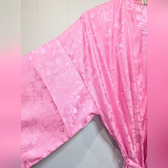 Eastern Collection Silk Robe in Bubblegum Pink Small/Medium F1 Vintage‎ Kimono - Picture 2 of 11